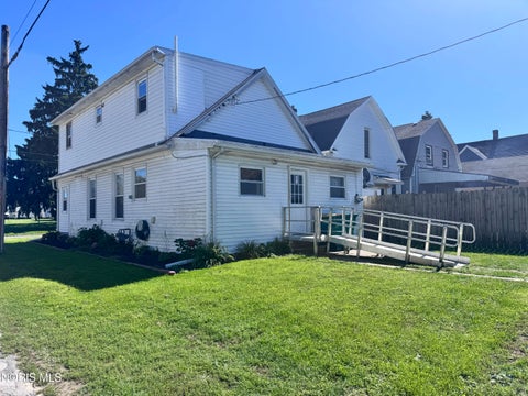 Tiny photo for 177 Bacon Street, Rossford, OH 43460 (MLS # 10014063)