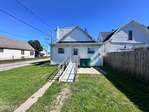 Tiny photo for 177 Bacon Street, Rossford, OH 43460 (MLS # 10014063)