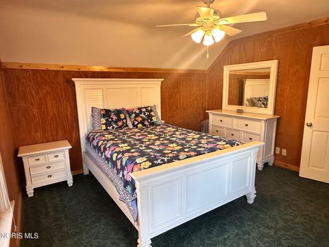 Tiny photo for 833 Franklin Avenue, Fremont, OH 43420 (MLS # 10004925)