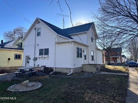 Tiny photo for 833 Franklin Avenue, Fremont, OH 43420 (MLS # 10004925)