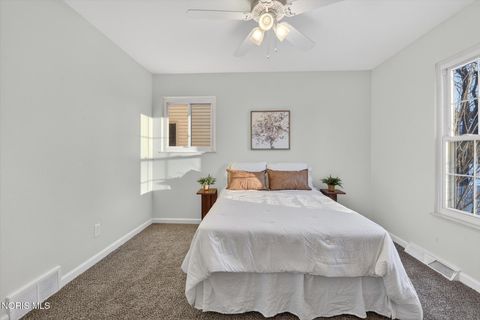 Tiny photo for 5147 Oldham Drive, Toledo, OH 43613 (MLS # 10004123)