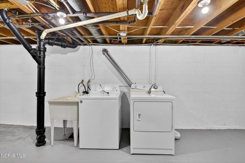 Tiny photo for 5147 Oldham Drive, Toledo, OH 43613 (MLS # 10004123)