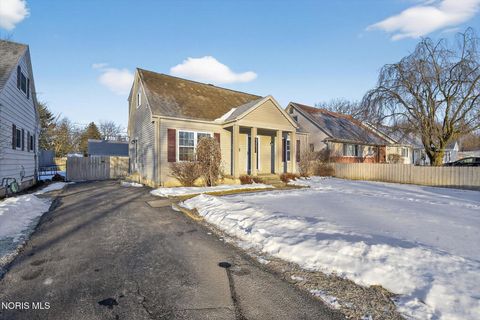 Tiny photo for 5147 Oldham Drive, Toledo, OH 43613 (MLS # 10004123)