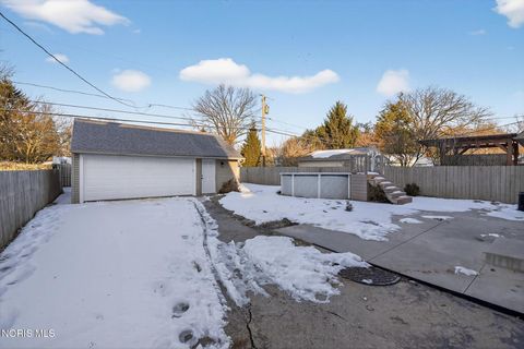 Tiny photo for 5147 Oldham Drive, Toledo, OH 43613 (MLS # 10004123)
