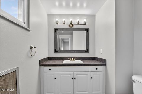 Tiny photo for 5147 Oldham Drive, Toledo, OH 43613 (MLS # 10004123)