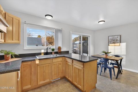 Tiny photo for 5147 Oldham Drive, Toledo, OH 43613 (MLS # 10004123)