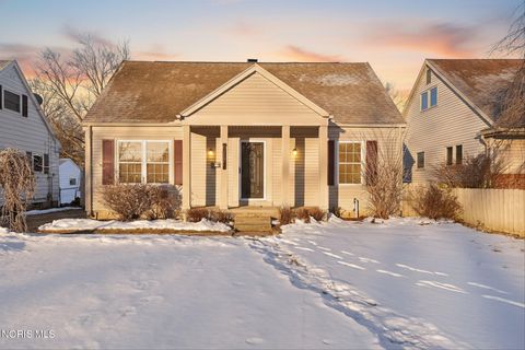 Photo of 5147 Oldham Drive, Toledo, OH 43613 (MLS # 10004123)