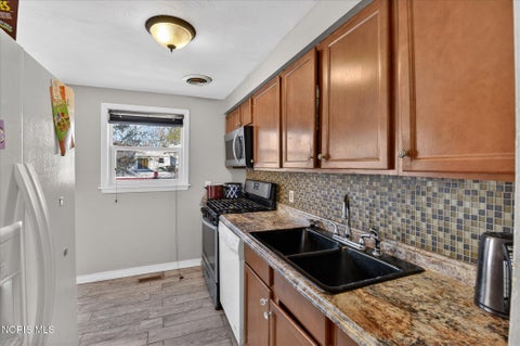 Tiny photo for 639 Southbriar Road, Toledo, OH 43607 (MLS # 10014881)