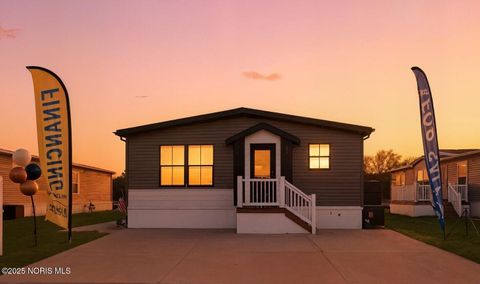 Photo of 27484 Oregon Road #197, Perrysburg, OH 43551 (MLS # 10001705)