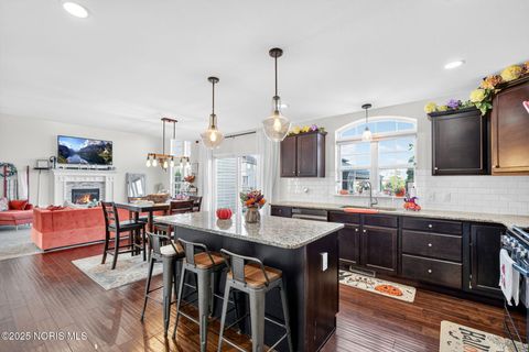 Tiny photo for 4911 Prestonwood Road, Perrysburg, OH 43551 (MLS # 10000281)