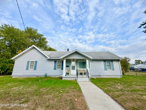 Tiny photo for 1509 Lakewood Street, Toledo, OH 43605 (MLS # 10000547)