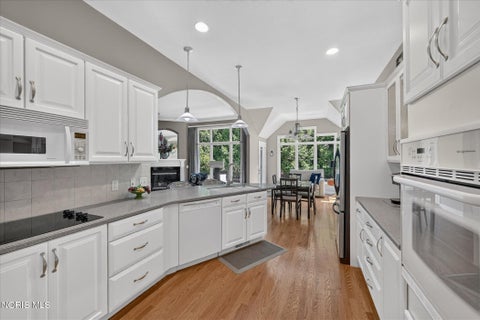 Tiny photo for 3915 Deer Valley Lane, Maumee, OH 43537 (MLS # 10012955)
