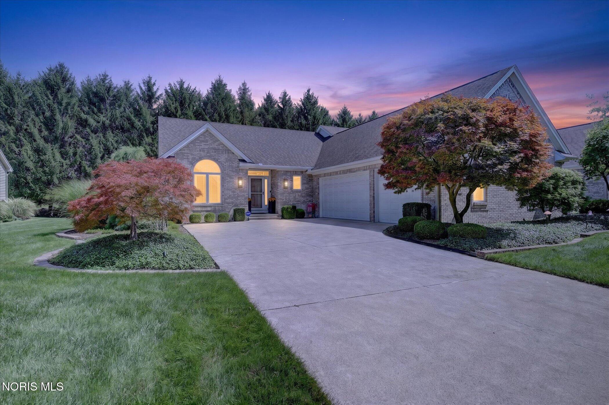 3915 Deer Valley Lane