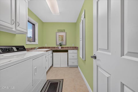 Tiny photo for 3915 Deer Valley Lane, Maumee, OH 43537 (MLS # 10012955)