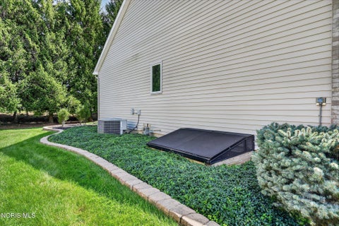 Tiny photo for 3915 Deer Valley Lane, Maumee, OH 43537 (MLS # 10012955)