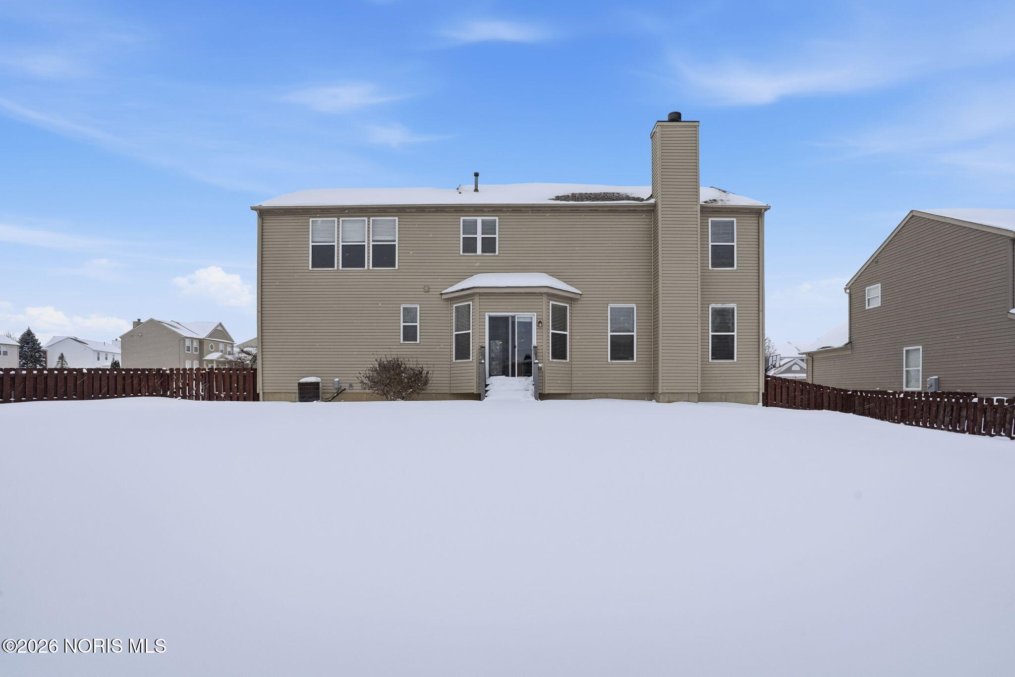 2221 Crockett Circle