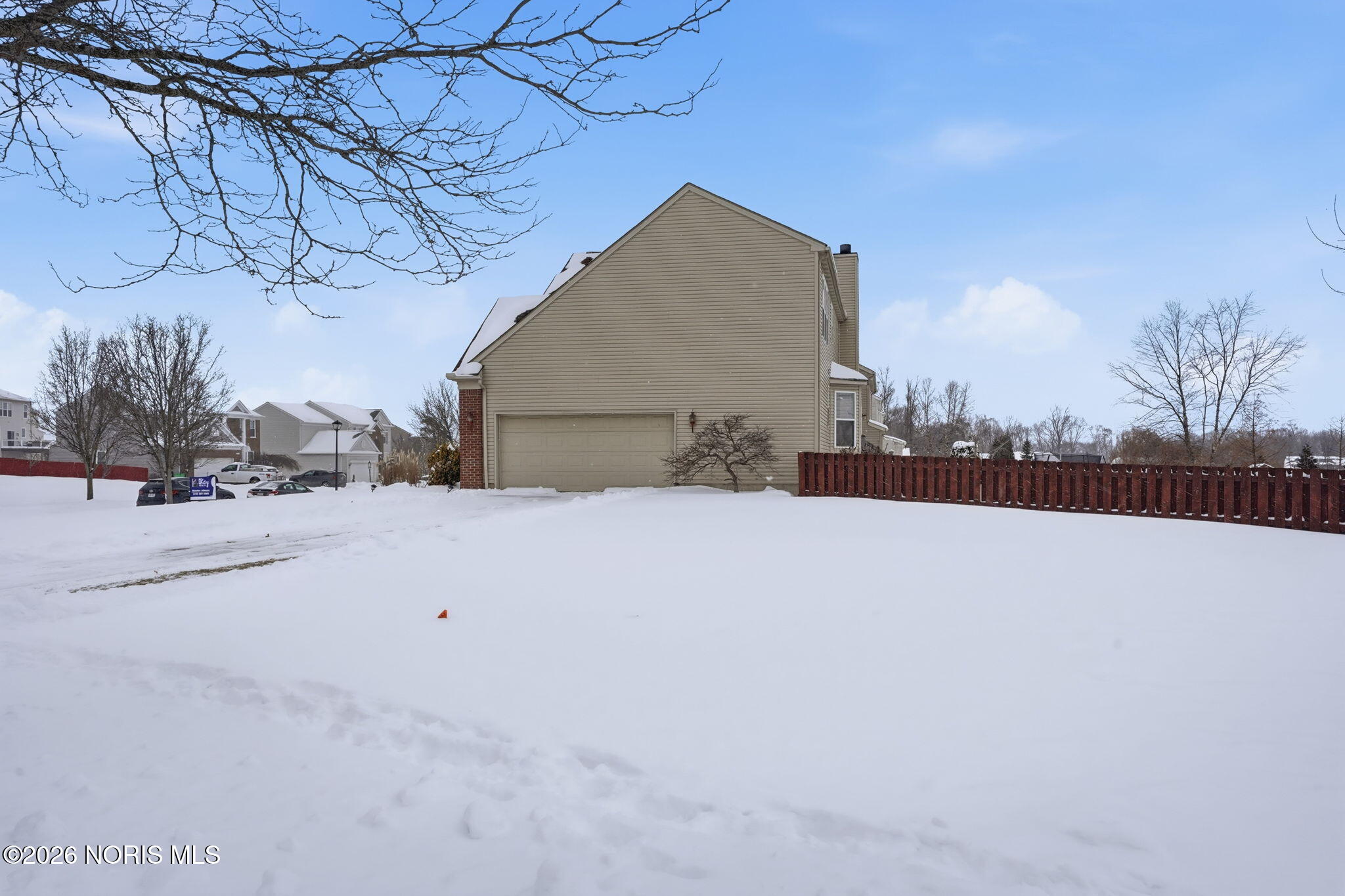 2221 Crockett Circle