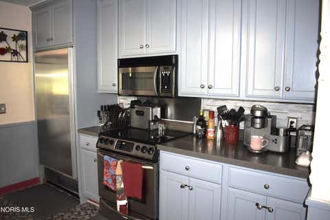 Tiny photo for 942 Country Club Drive, Fostoria, OH 44830 (MLS # 10011364)