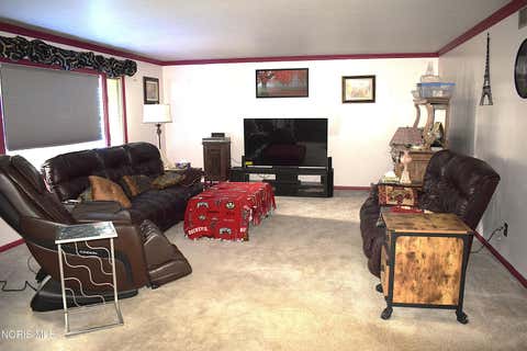 Tiny photo for 942 Country Club Drive, Fostoria, OH 44830 (MLS # 10011364)