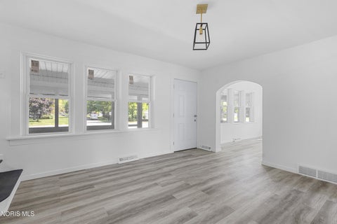Tiny photo for 6237 Dorr Street, Toledo, OH 43615 (MLS # 10012866)
