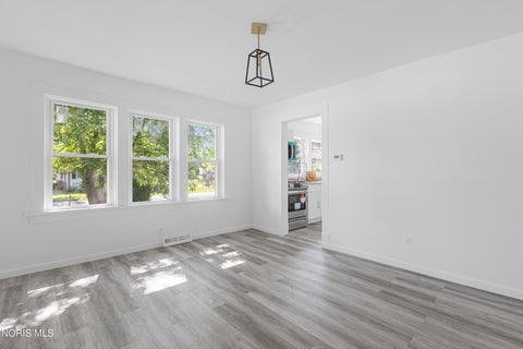 Tiny photo for 6237 Dorr Street, Toledo, OH 43615 (MLS # 10012866)