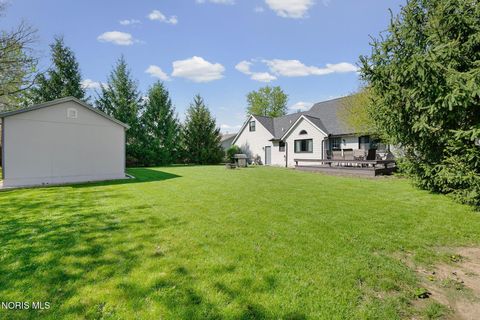 Tiny photo for 827 Abbey Lane, Findlay, OH 45840 (MLS # 10006774)