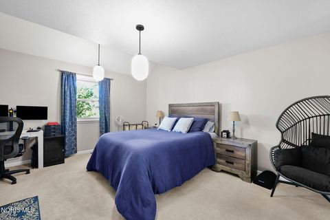 Tiny photo for 827 Abbey Lane, Findlay, OH 45840 (MLS # 10006774)