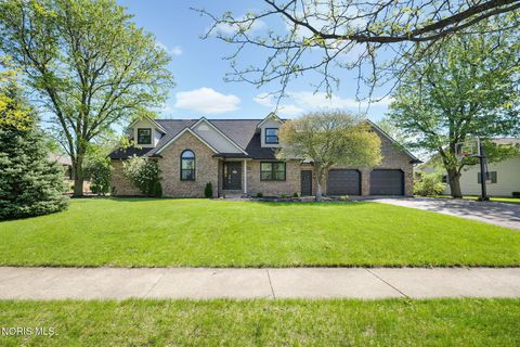 Photo of 827 Abbey Lane, Findlay, OH 45840 (MLS # 10006774)