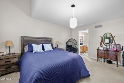 Tiny photo for 827 Abbey Lane, Findlay, OH 45840 (MLS # 10006774)