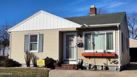 Tiny photo for 5127 Homeside Avenue, Toledo, OH 43612 (MLS # 10004528)