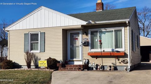 Tiny photo for 5127 Homeside Avenue, Toledo, OH 43612 (MLS # 10004528)