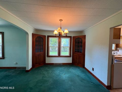 Tiny photo for 1312 Towers Road, Oregon, OH 43616 (MLS # 10007675)