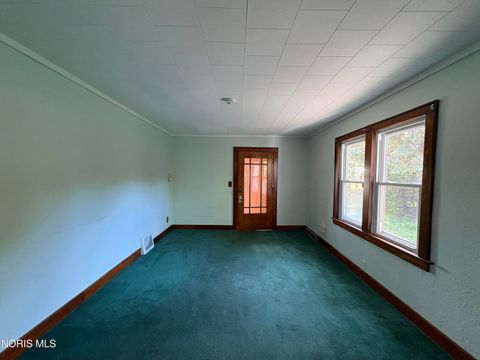 Tiny photo for 1312 Towers Road, Oregon, OH 43616 (MLS # 10007675)