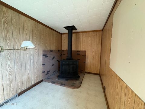 Tiny photo for 1312 Towers Road, Oregon, OH 43616 (MLS # 10007675)