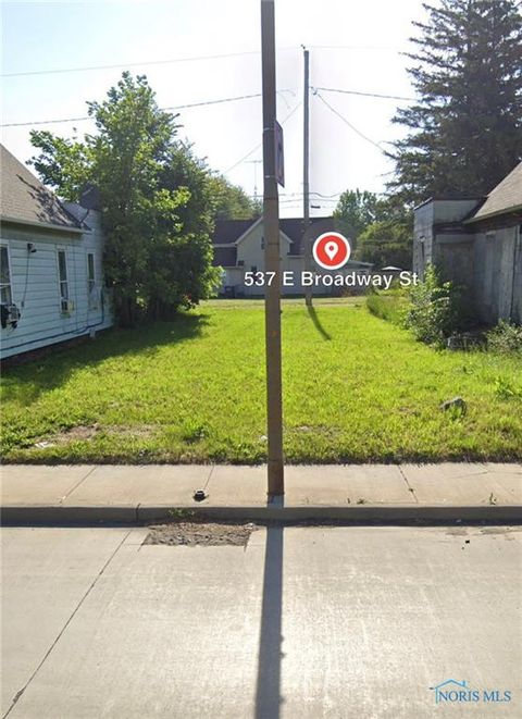 Photo of 537 E Broadway Street, Toledo, OH 43605 (MLS # 10006994)