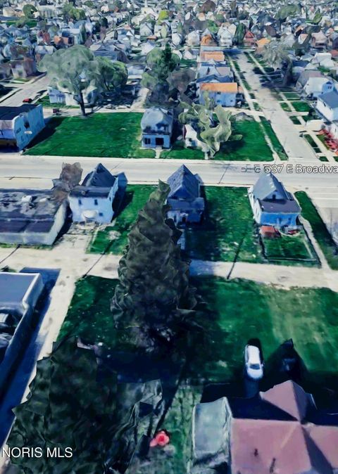 Tiny photo for 537 E Broadway Street, Toledo, OH 43605 (MLS # 10006994)