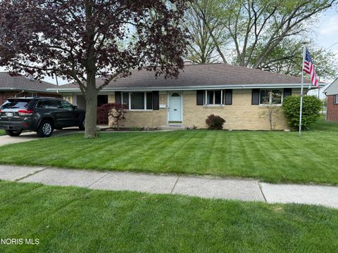 Photo of 1541 Wilderness Drive, Maumee, OH 43537 (MLS # 10006784)