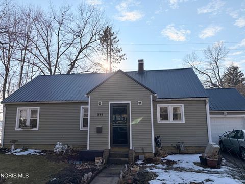 Photo of 895 Sunday Street, Defiance, OH 43512 (MLS # 10004183)