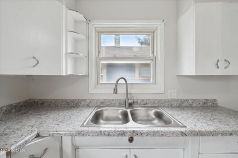 Tiny photo for 1352 Abbott Avenue, Toledo, OH 43614 (MLS # 10010650)
