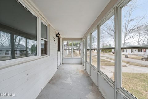 Tiny photo for 1352 Abbott Avenue, Toledo, OH 43614 (MLS # 10010650)