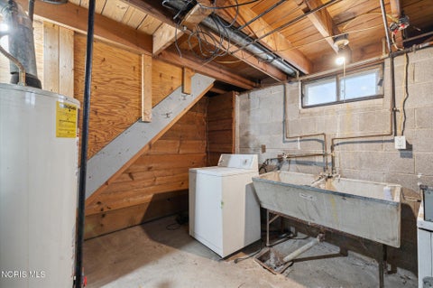 Tiny photo for 1352 Abbott Avenue, Toledo, OH 43614 (MLS # 10010650)