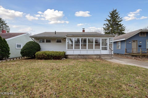 Photo of 1352 Abbott Avenue, Toledo, OH 43614 (MLS # 10010650)