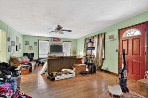 Tiny photo for 263 W Chestnut Street, Wauseon, OH 43567 (MLS # 10003275)