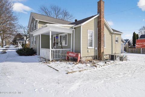 Tiny photo for 263 W Chestnut Street, Wauseon, OH 43567 (MLS # 10003275)