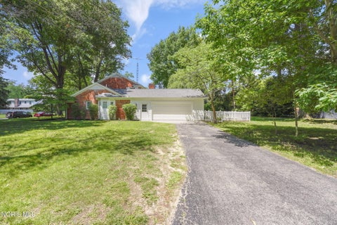 Tiny photo for 3610 Chesterton Drive, Toledo, OH 43615 (MLS # 10013213)