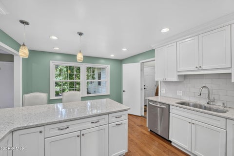 Tiny photo for 3610 Chesterton Drive, Toledo, OH 43615 (MLS # 10013213)