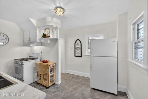 Tiny photo for 1938 Cone Street, Toledo, OH 43606 (MLS # 10003405)