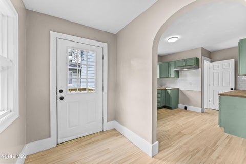 Tiny photo for 1941 Parkdale Avenue, Toledo, OH 43607 (MLS # 10012101)