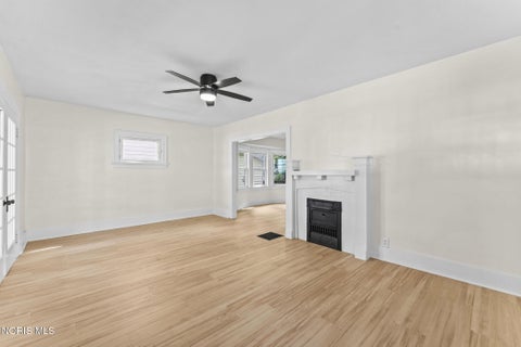 Tiny photo for 1941 Parkdale Avenue, Toledo, OH 43607 (MLS # 10012101)