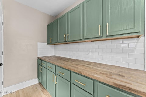 Tiny photo for 1941 Parkdale Avenue, Toledo, OH 43607 (MLS # 10012101)